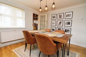 SYDNEY STREET- click for photo gallery